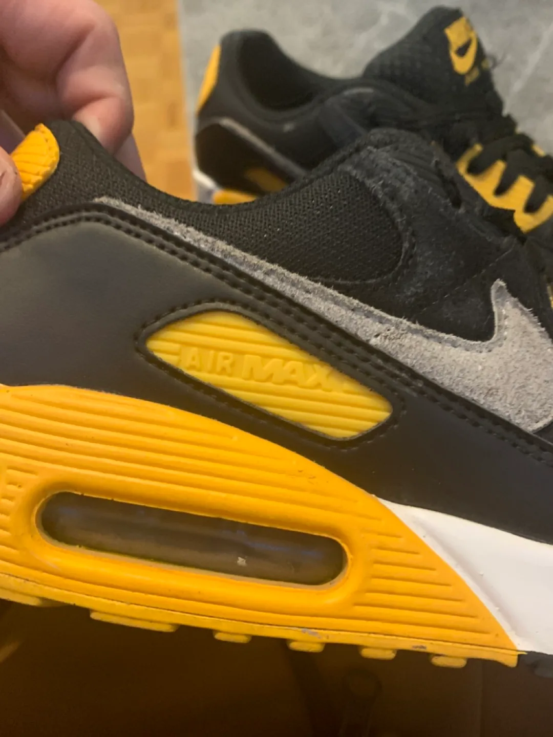 Nike Air Max Black and Yellow Sneakers image indicator(3)