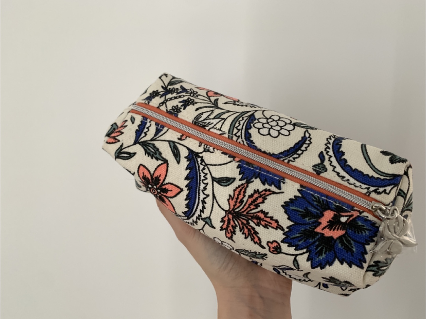 Floral Print makeup pouch - photo 2