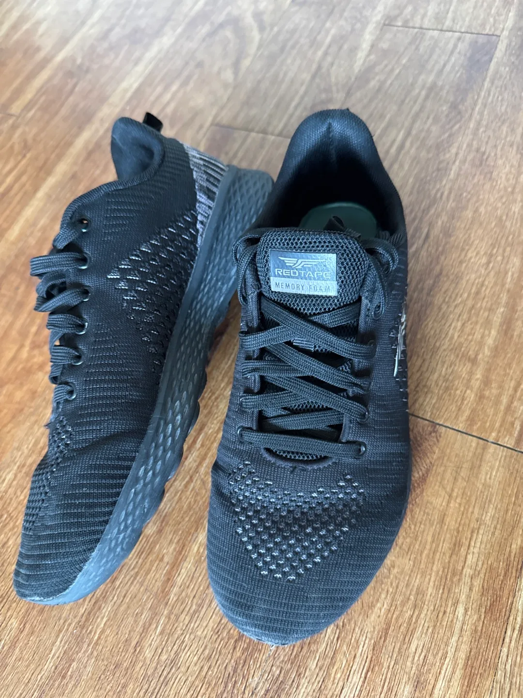 SALE Red Tape Black Sneakers thumbnail