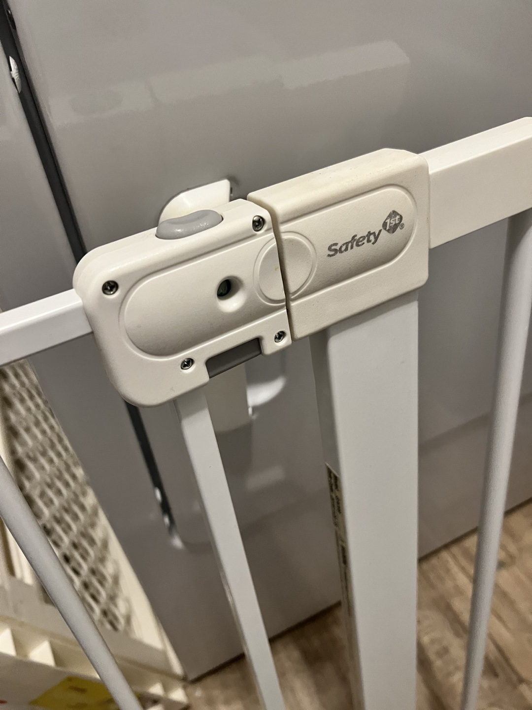Safety 1st White Baby Gate