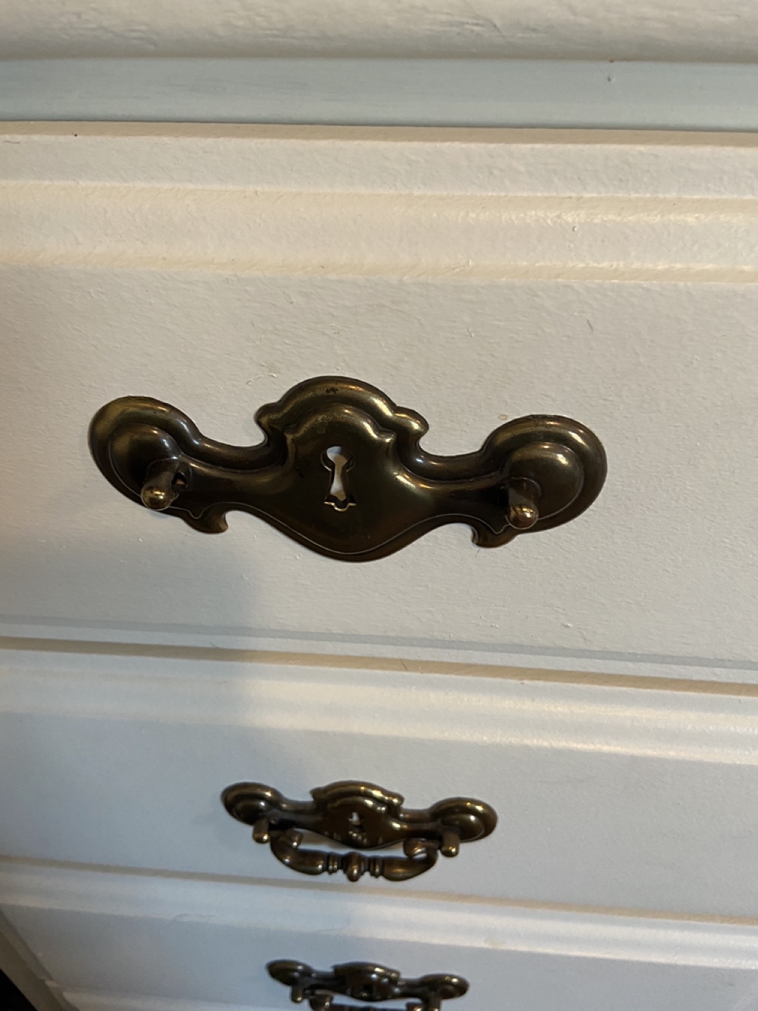 Off-White Solid Wood Dresser With Drawers and Cabinet - photo 4