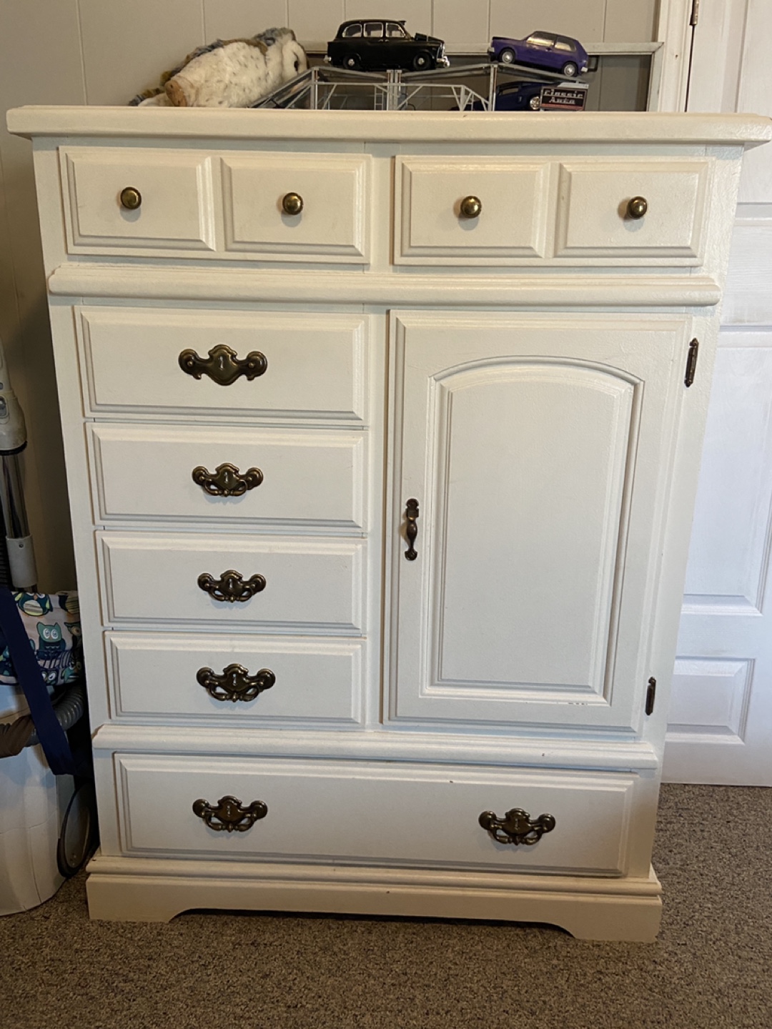 Off-White Solid Wood Dresser With Drawers and Cabinet