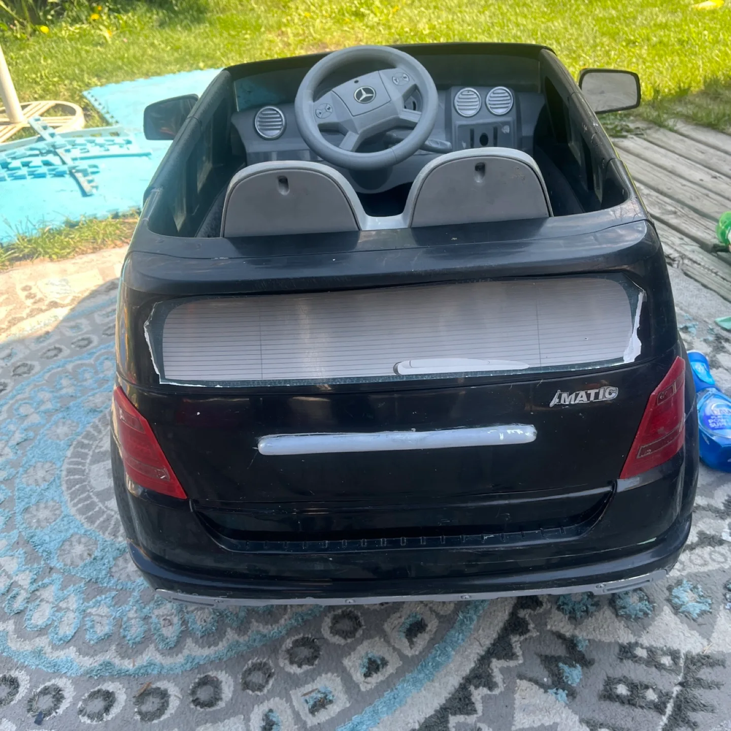 Black Mercedes-Benz Ride-On Car image indicator(2)