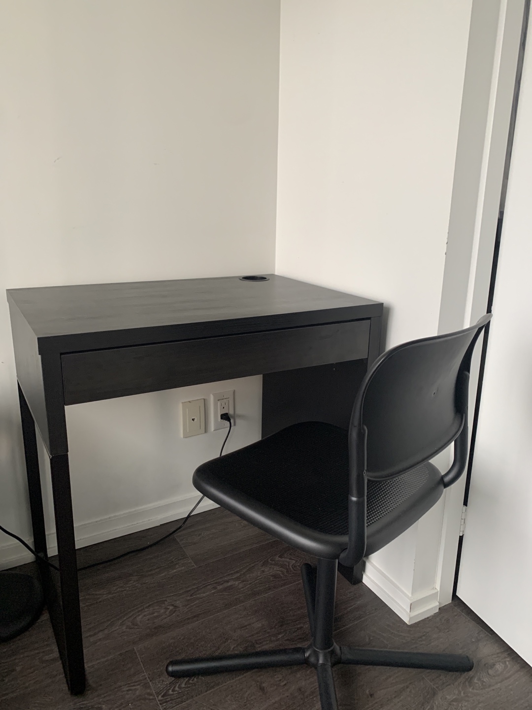 IKEA MICKE Desk and Chair