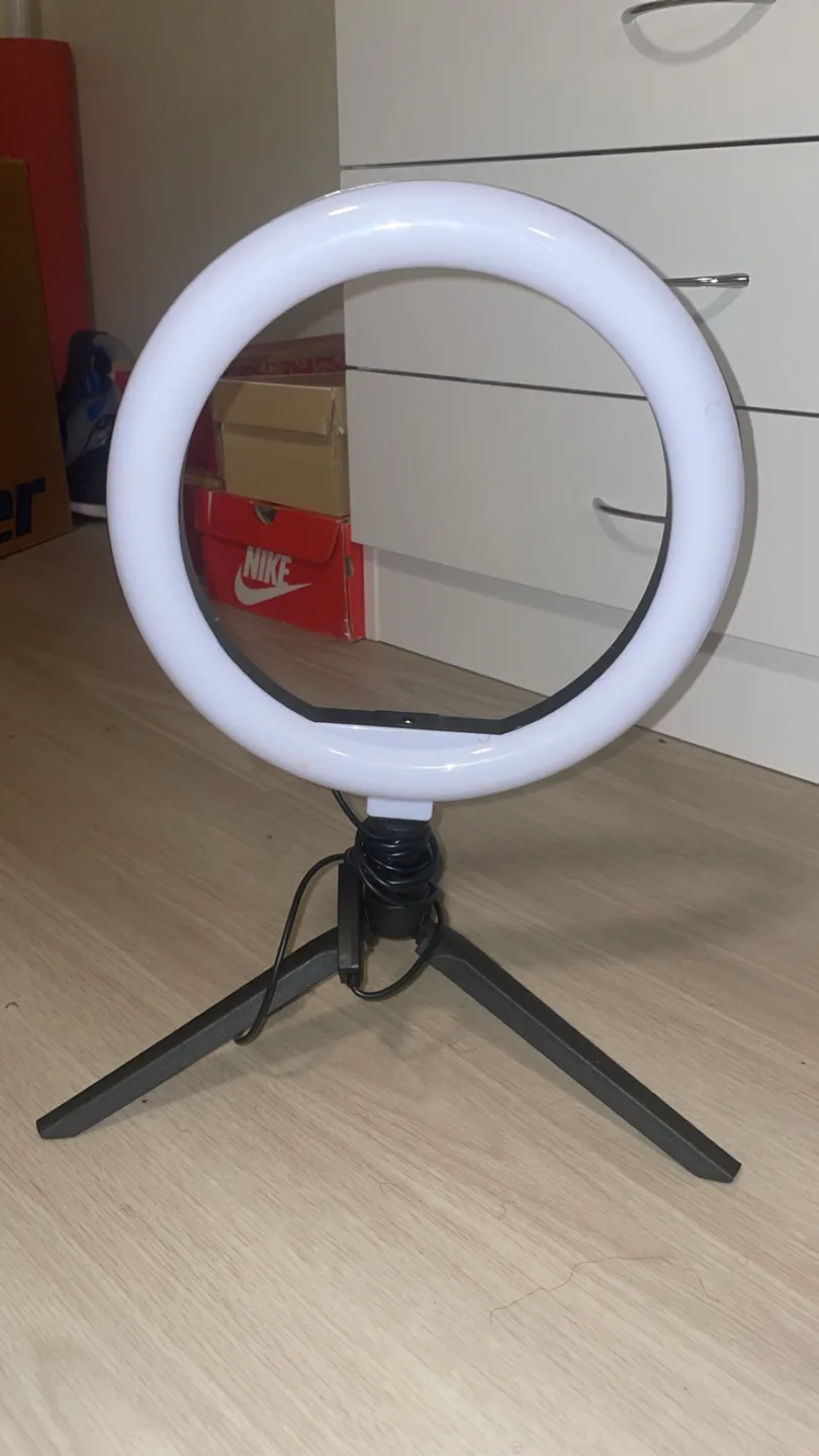 Ring Light with Tripod thumbnail