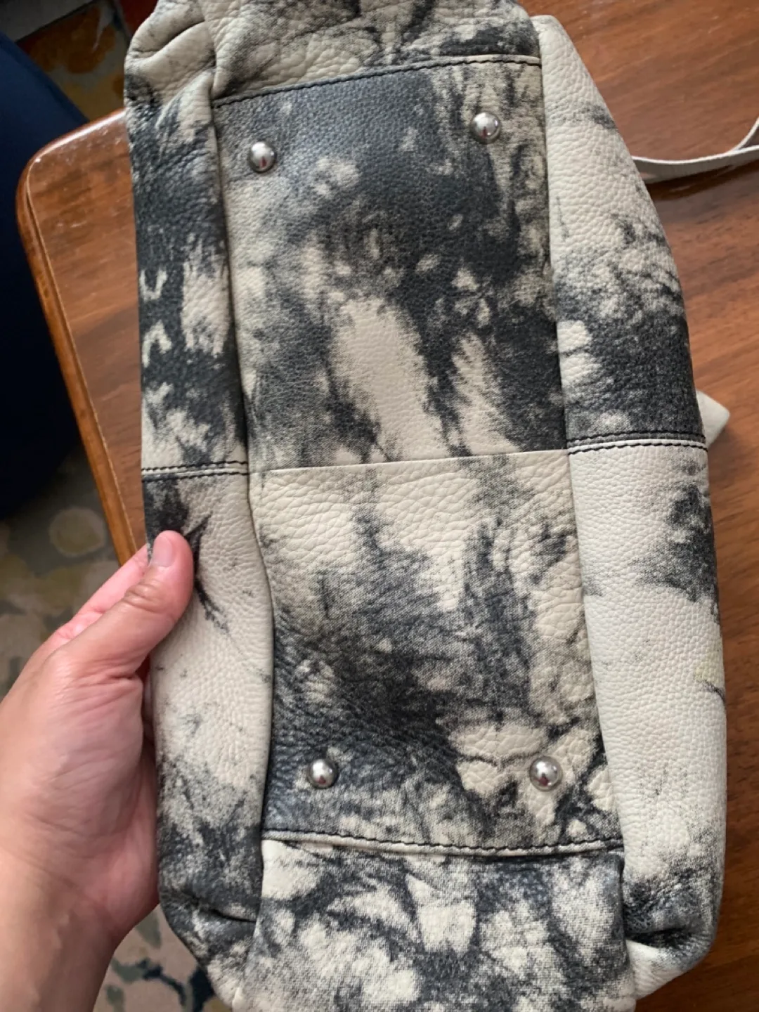 Authentic leather purse image indicator(5)