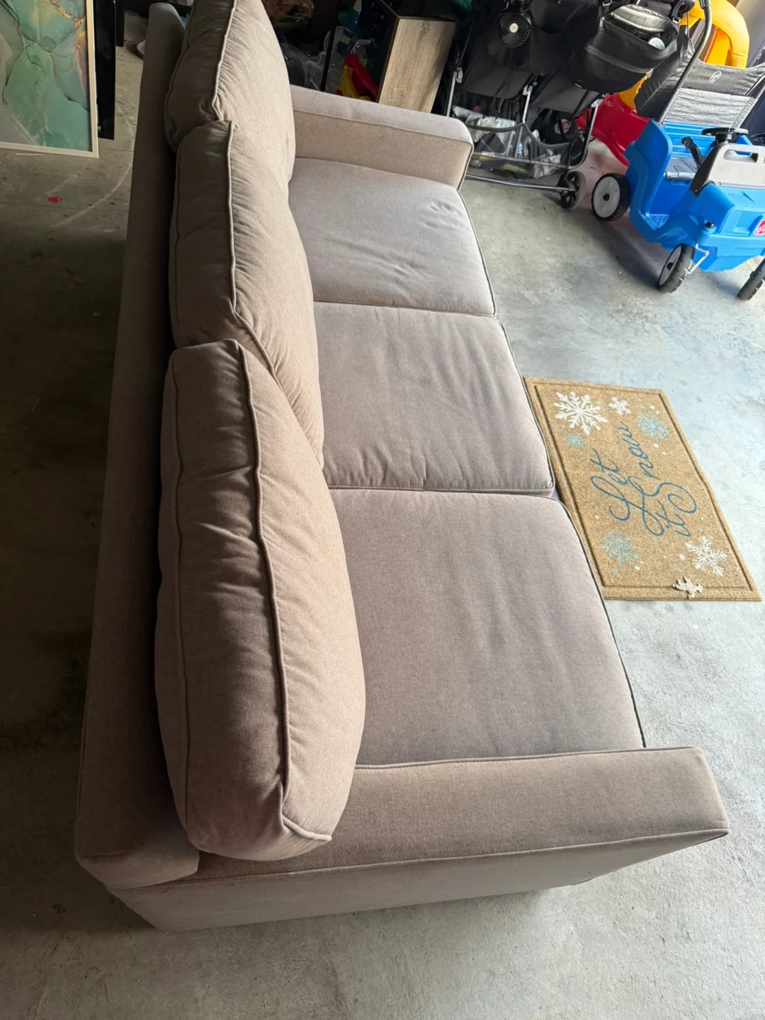 Gray couch image indicator(5)