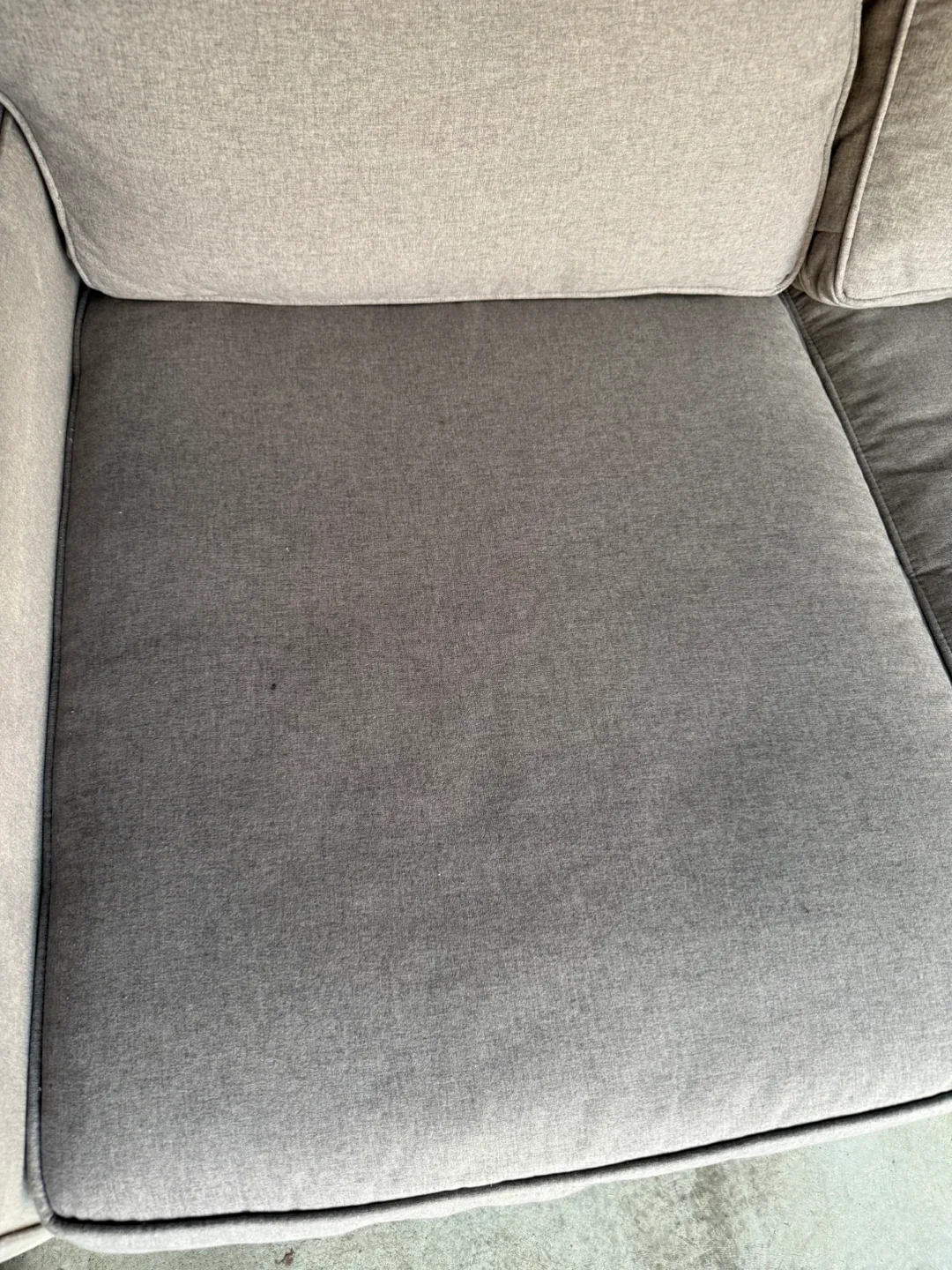Gray couch image indicator(6)