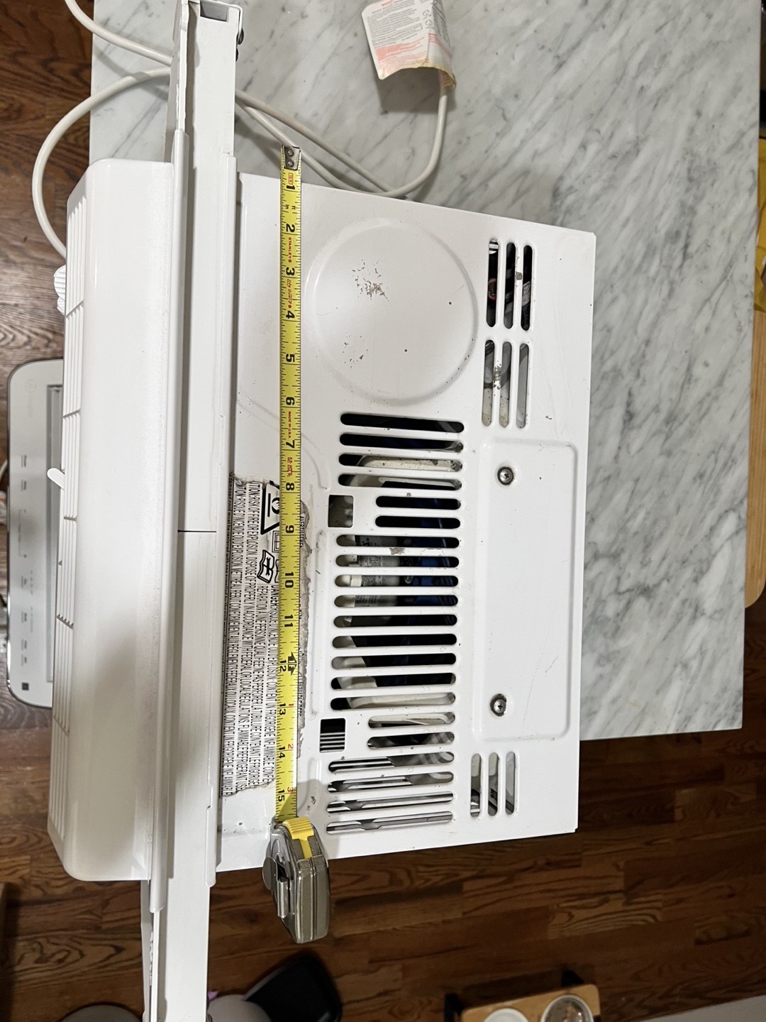 Small Simple Midea Window Air Conditioner - photo 2