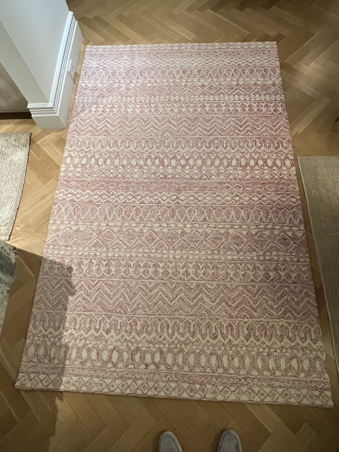 Dusty pink and ivory rug - photo 2
