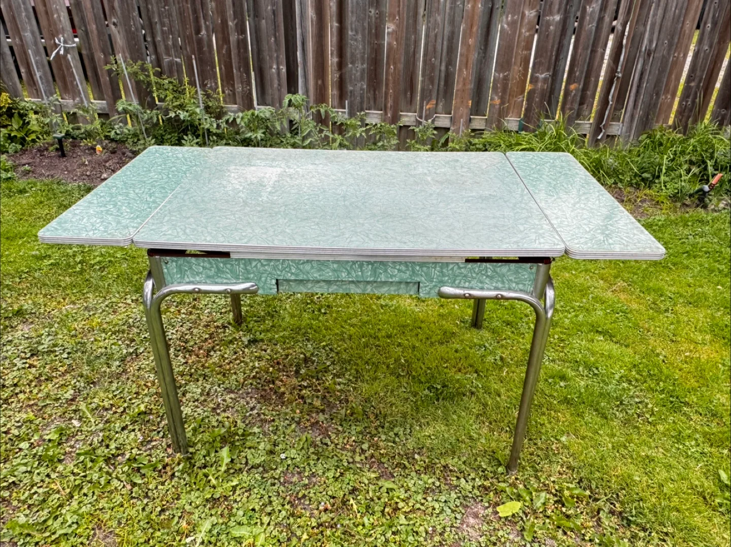 Vintage Kitchen Table With Extending Leaves image indicator(2)