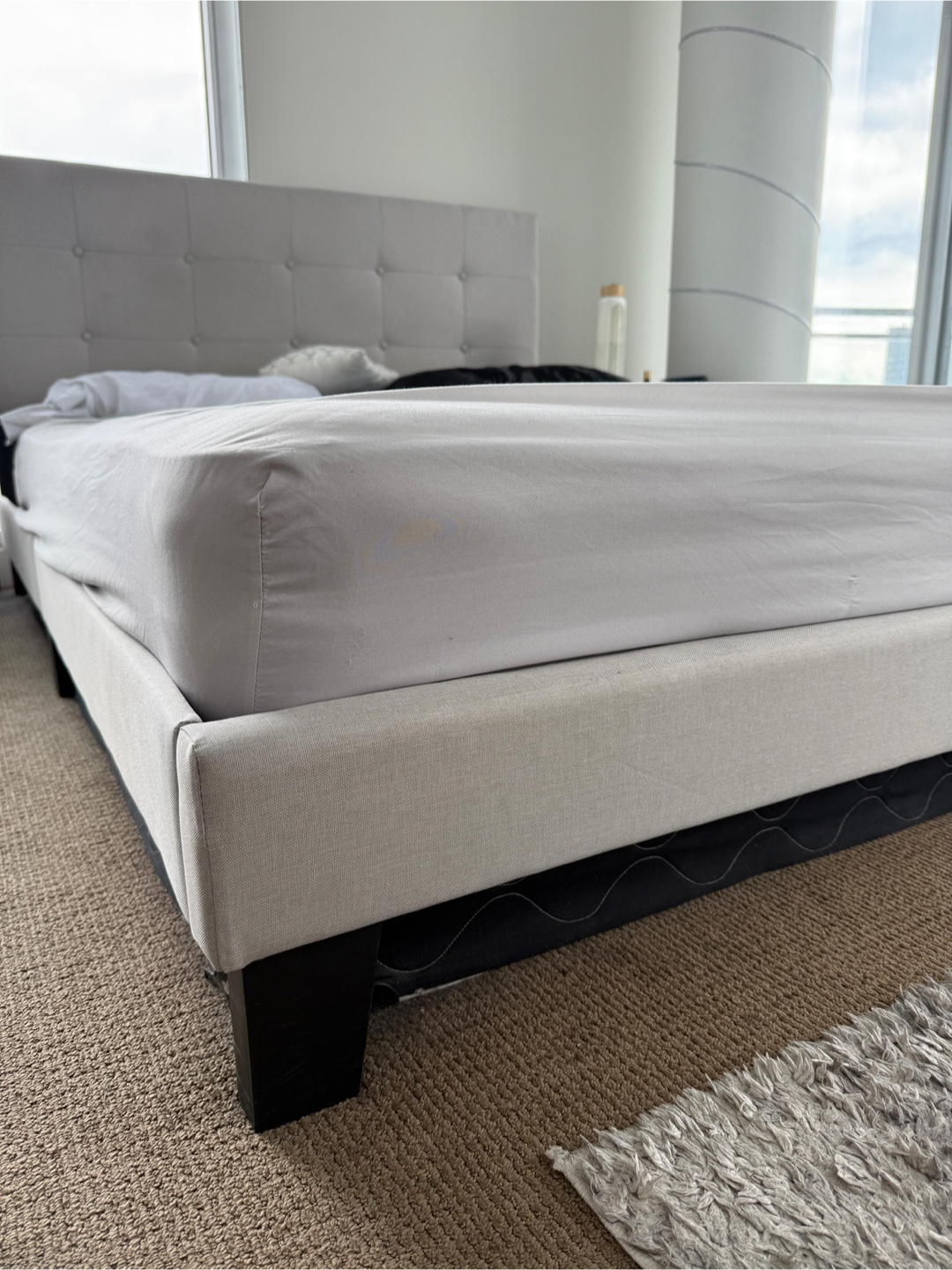 Queen Size Bed Frame - photo 3