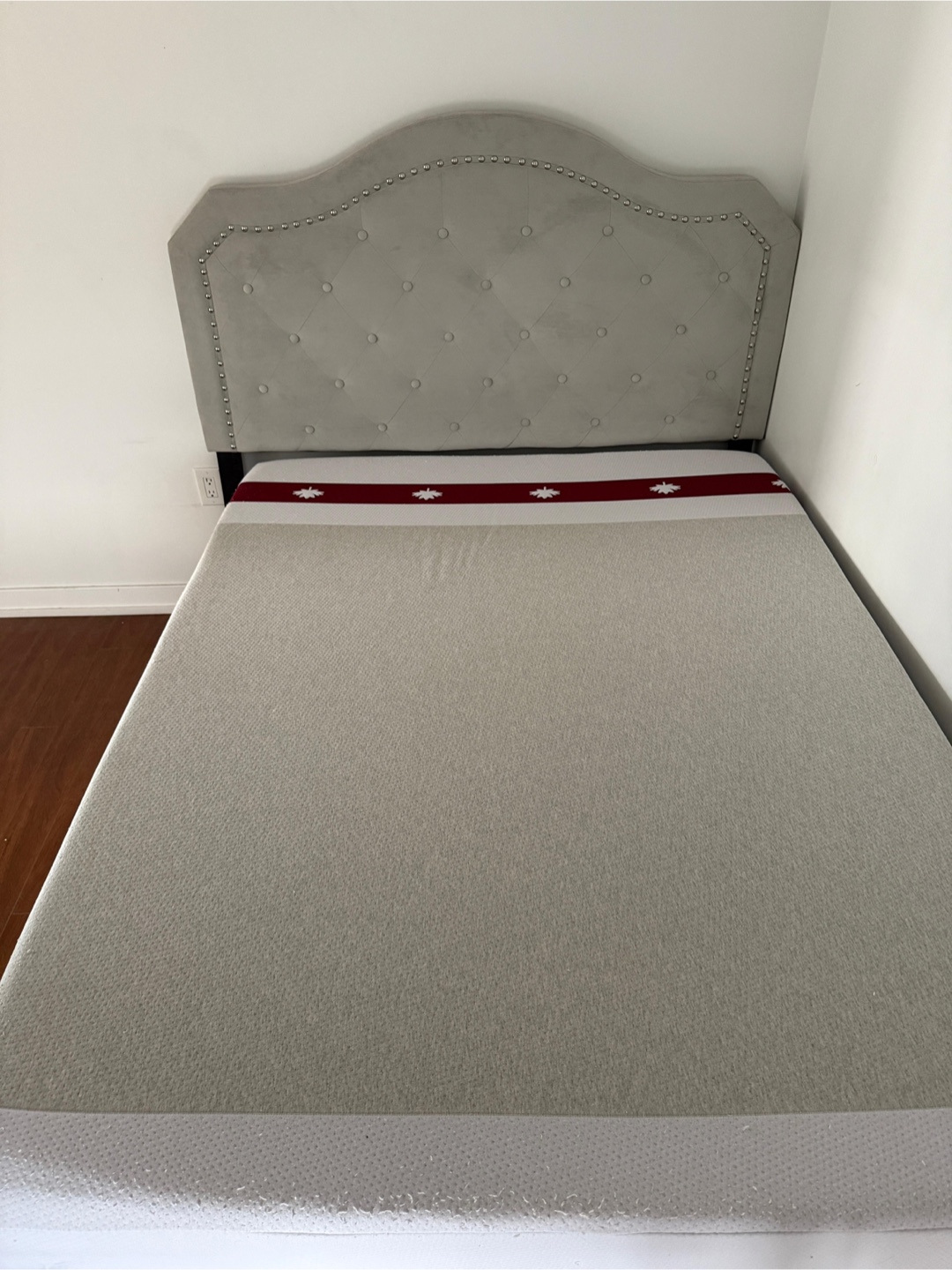EXCELLENT QUEEN SIZE JUNO MATTRESS