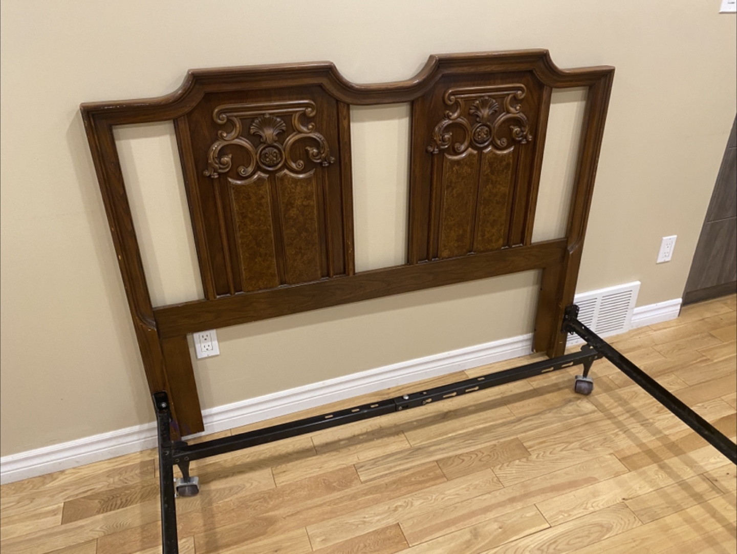 Peppler Furniture Bed frame & Boxspring (CAN DELIVER) - photo 3