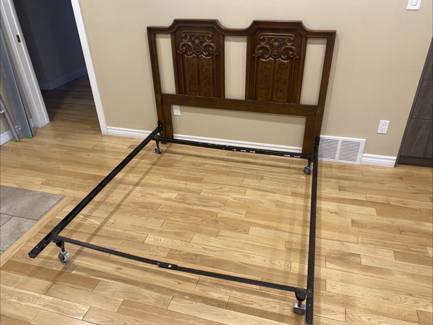 Peppler Furniture Bed frame & Boxspring (CAN DELIVER)