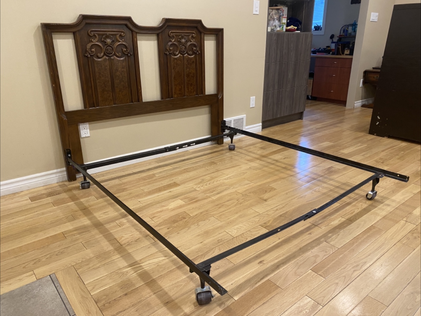 Peppler Furniture Bed frame & Boxspring (CAN DELIVER) - photo 5