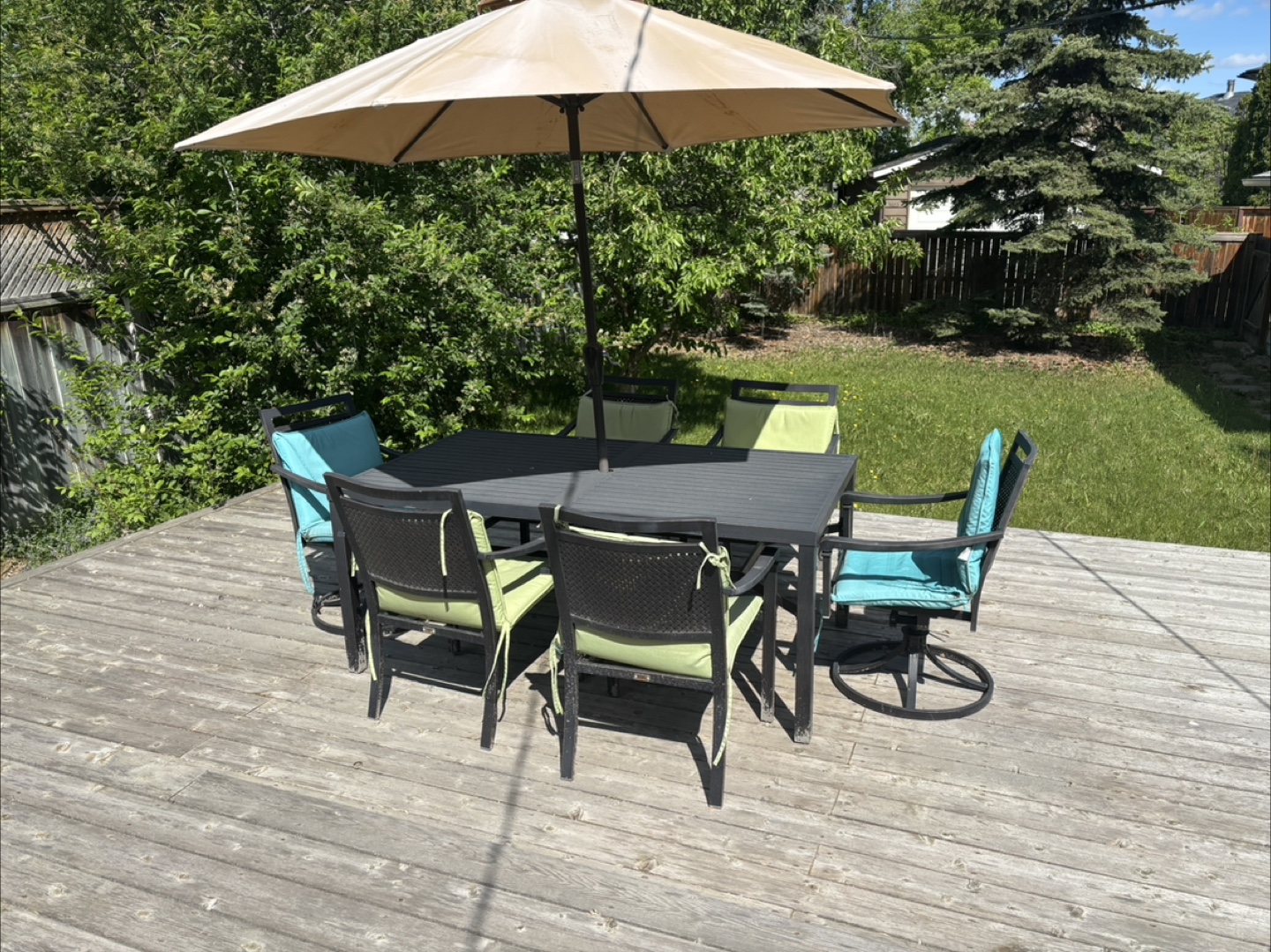 Patio Dining Set with Umbrella