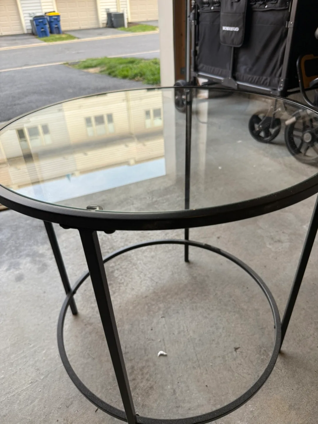 Round Glass Top Side Table image indicator(7)