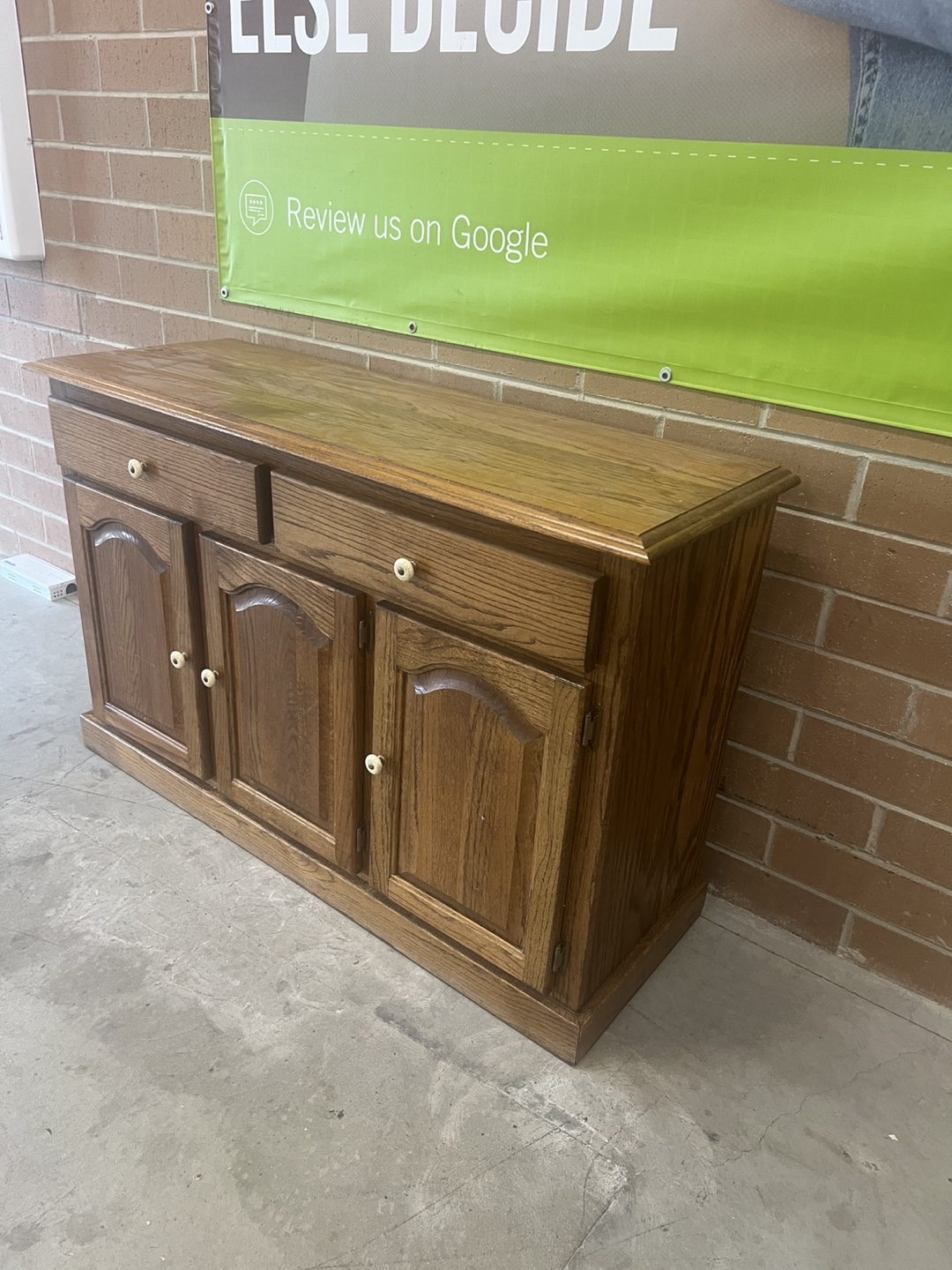 Sideboard/ Buffett Cabinet - photo 3