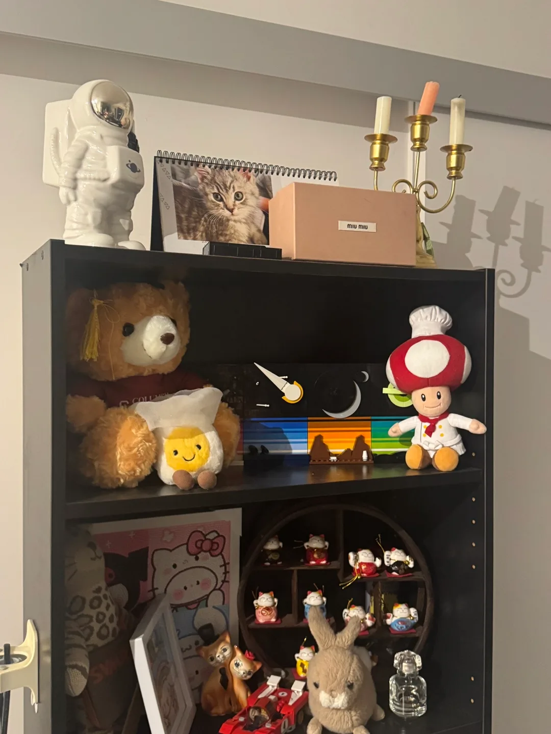 Black Bookshelf (Flexible on price) image indicator(2)