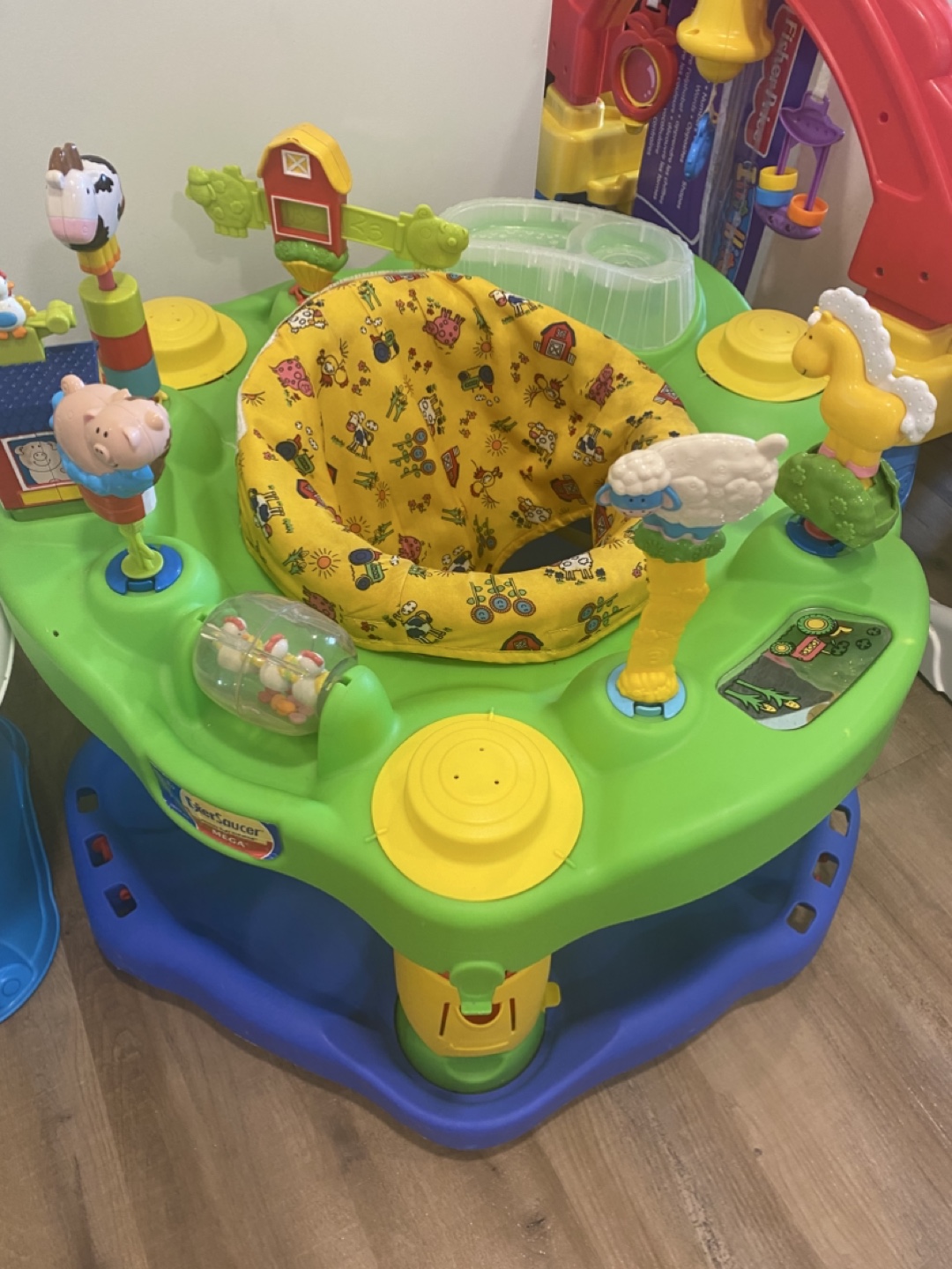 Baby Activity Centre, Bath Tub, and Potty Training Chair - photo 2