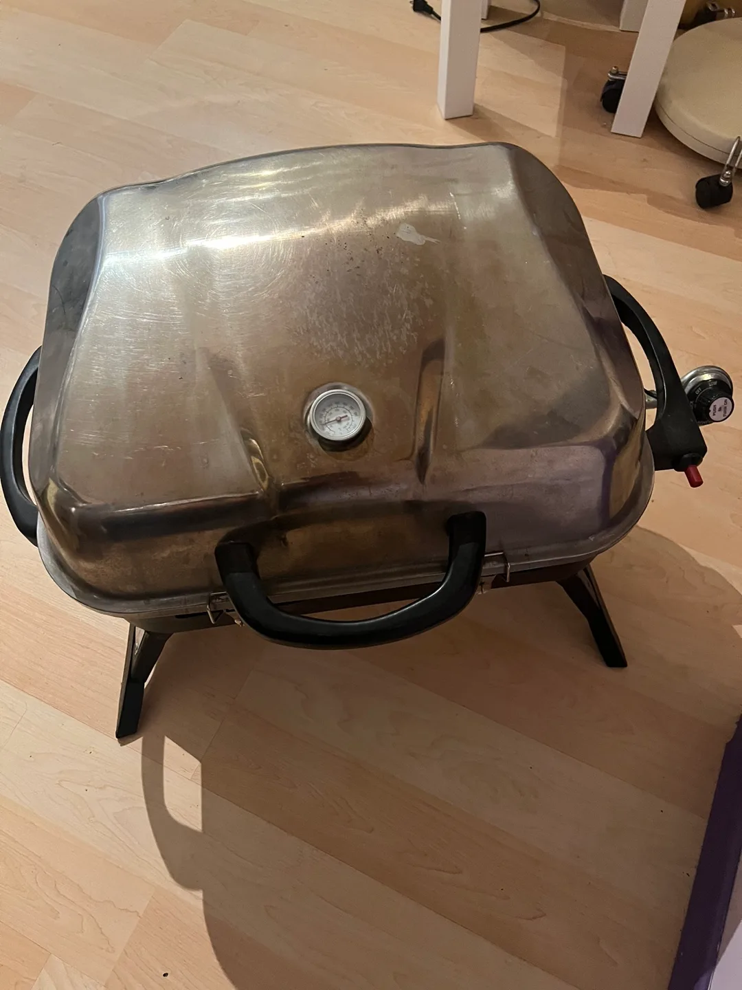 Compact portable propane BBQ