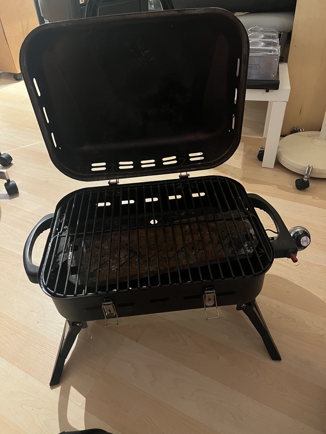 Compact portable propane BBQ - photo 3