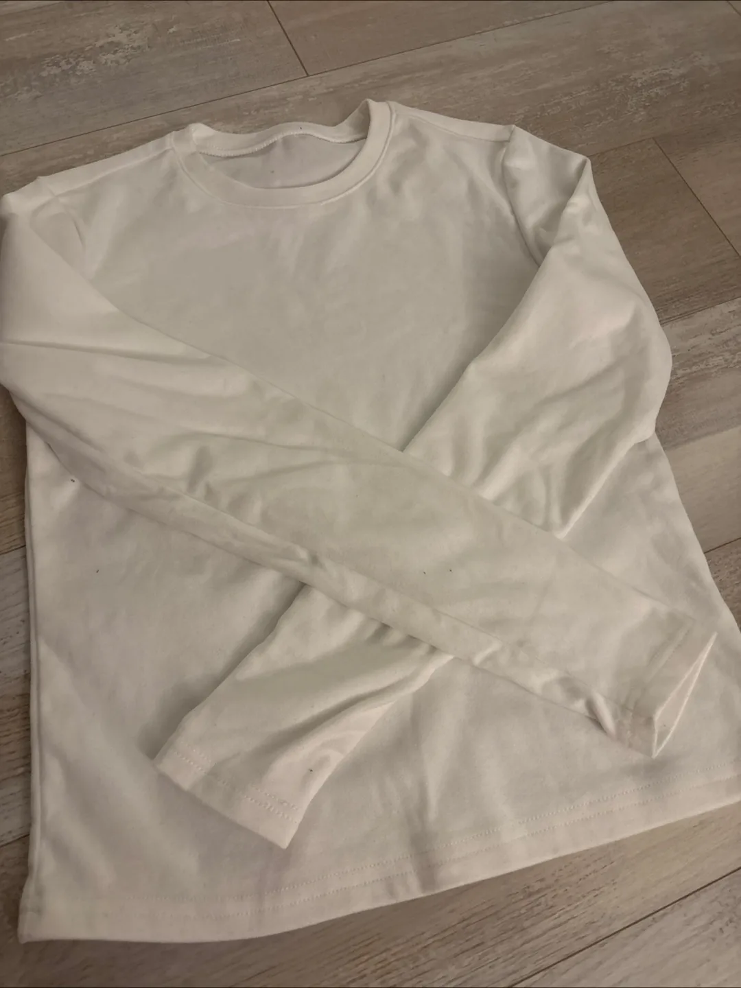 White long sleeve t-shirt thumbnail