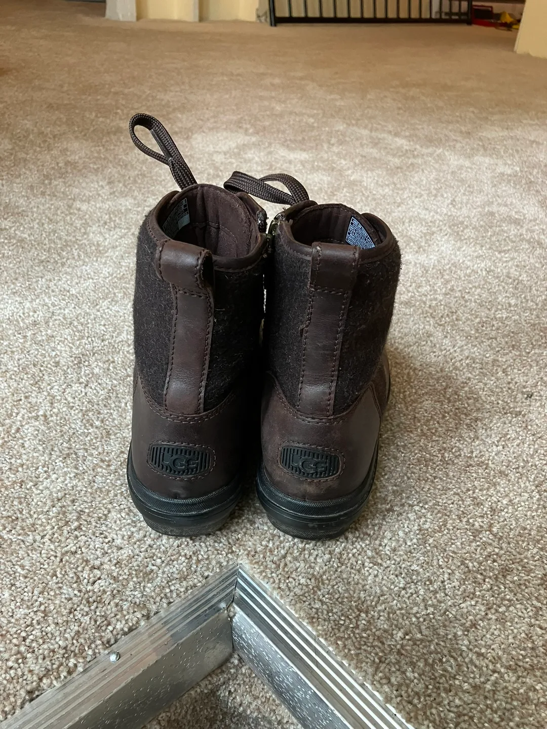 Ugg Brown Ankle Boots size 7.5 image indicator(3)