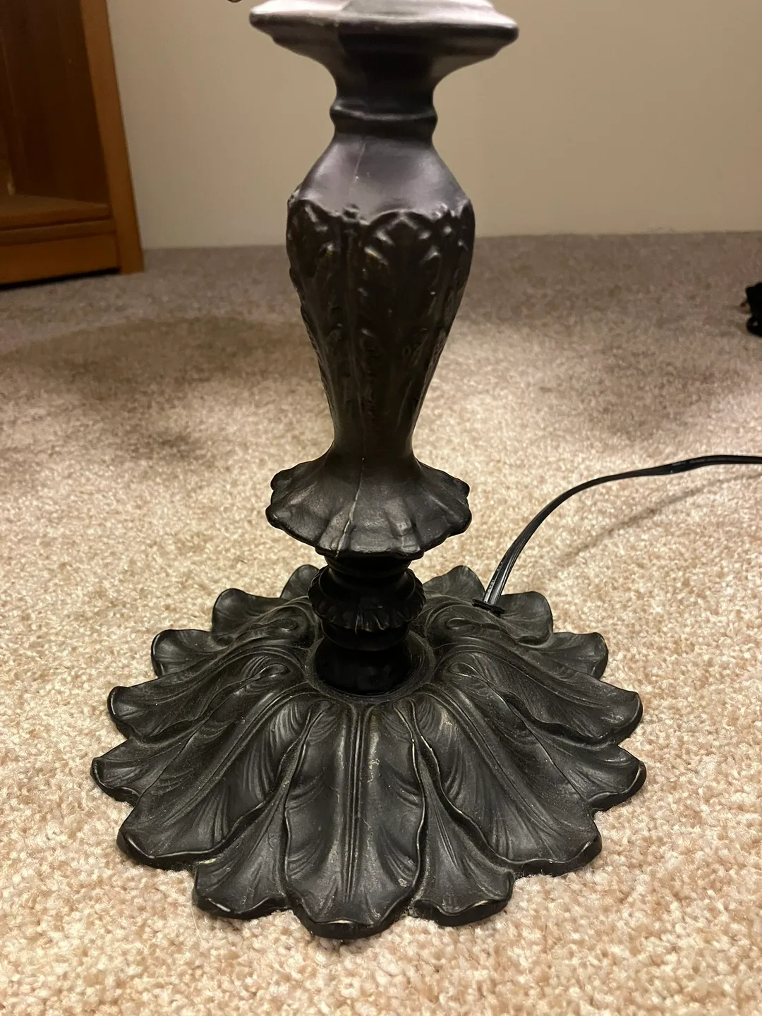 Tiffany Style Stained Glass Table Lamp image indicator(4)