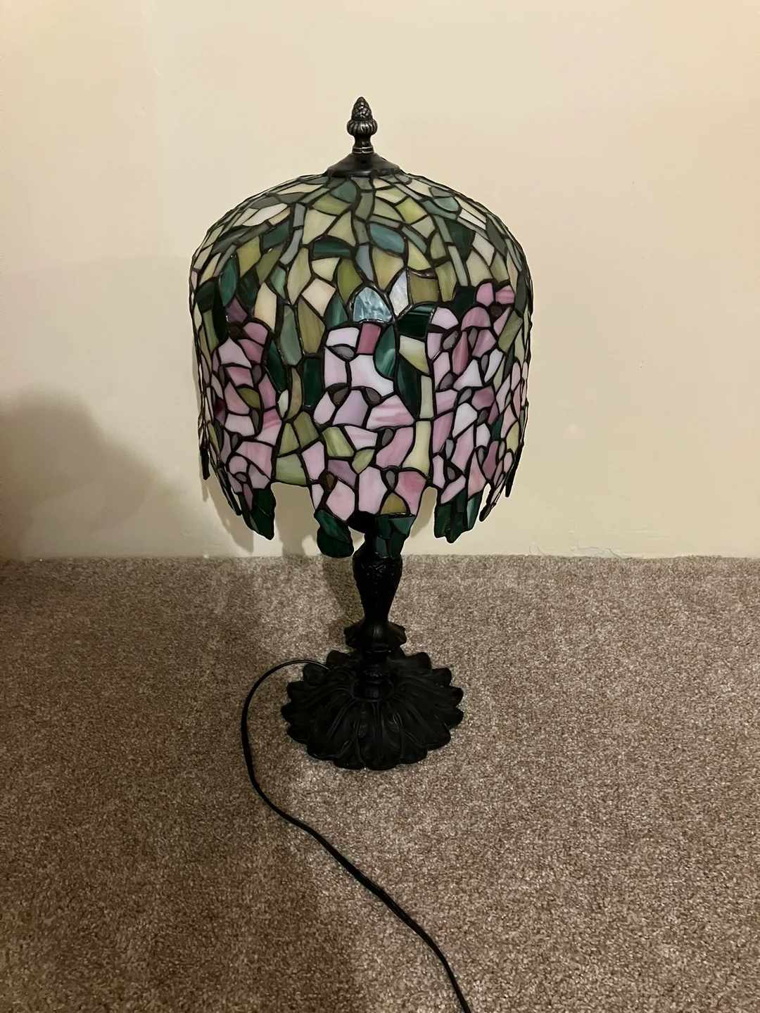 Tiffany Style Stained Glass Table Lamp image indicator(3)
