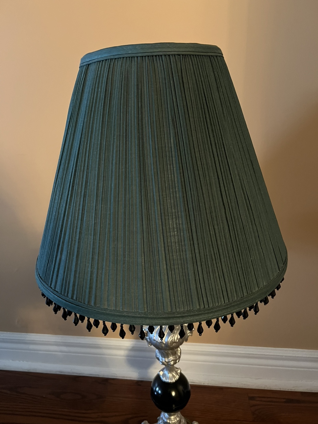 Elegant Table Lamp (green lampshade) - photo 3