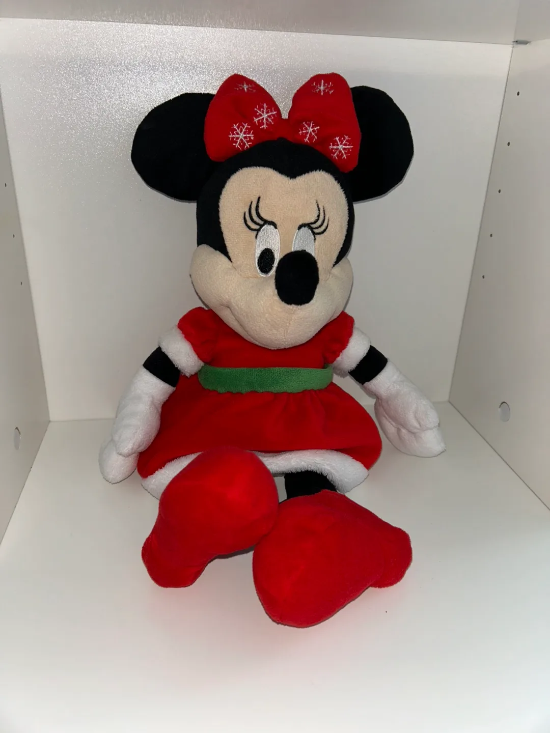 Disney Minnie Mouse & Mickey Mouse Plush Bundle image indicator(3)