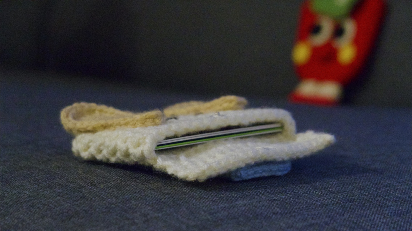 Handmade Crochet Card Holder - photo 5
