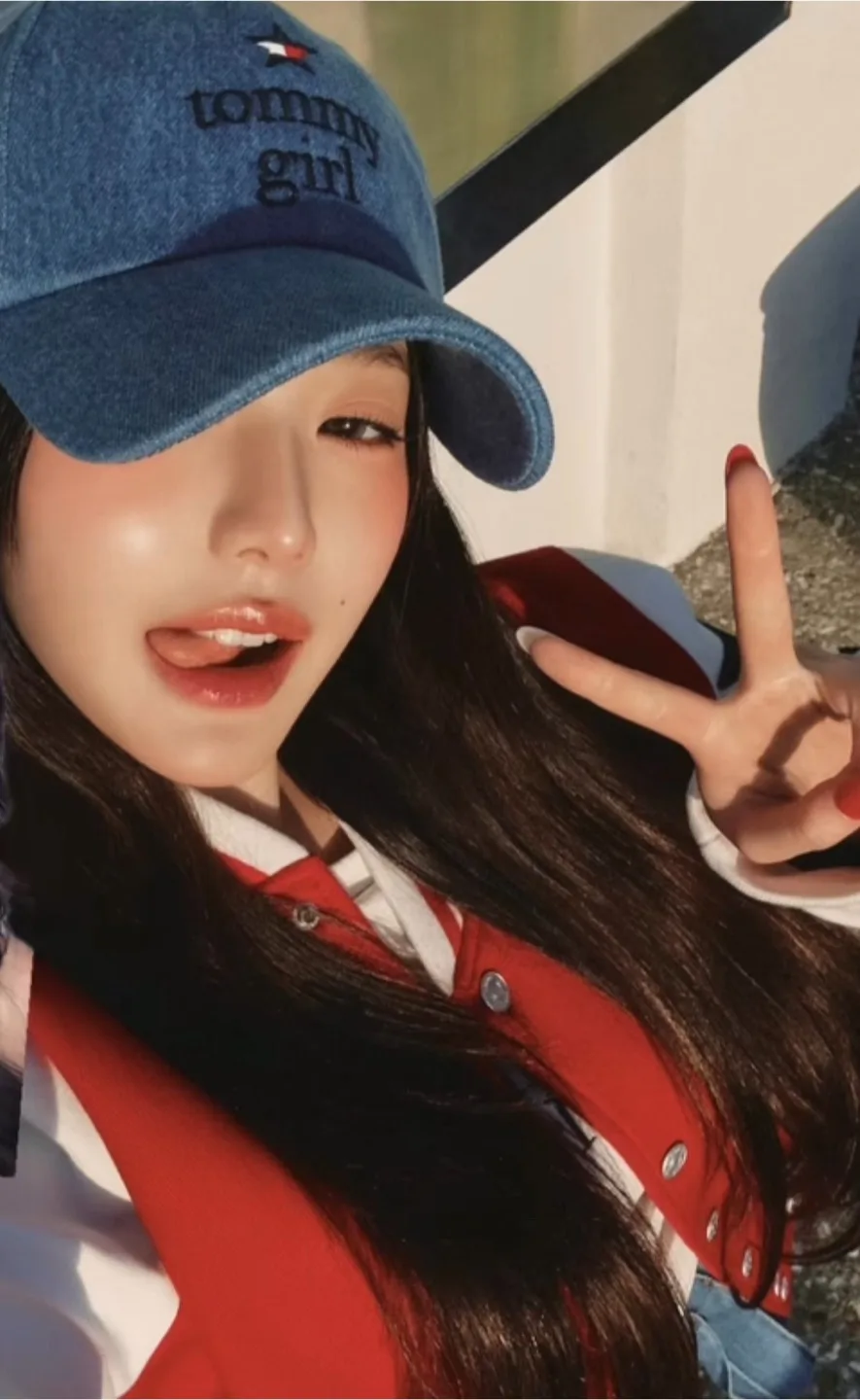 Tommy Hilfiger Crossbody Tote Bag image indicator(4)