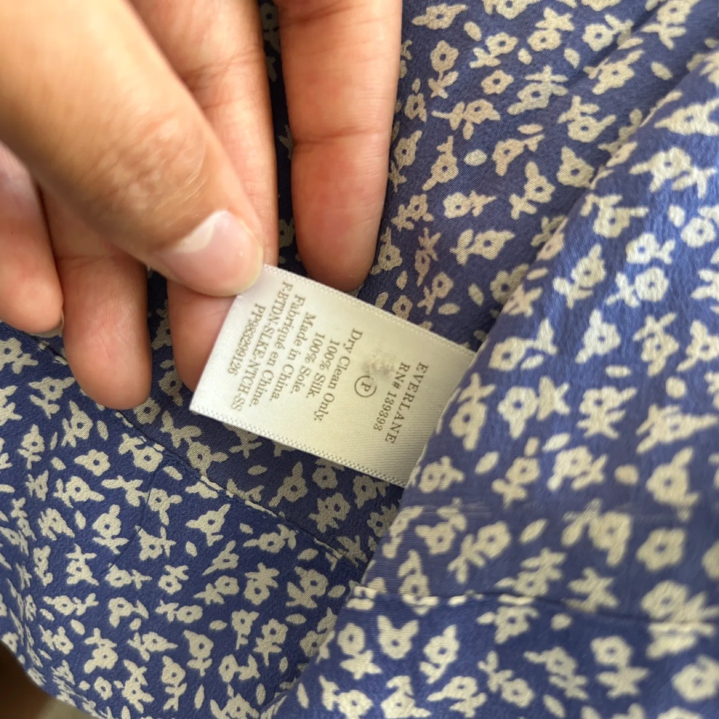 Everlane Silk Top - Floral Print image indicator(5)