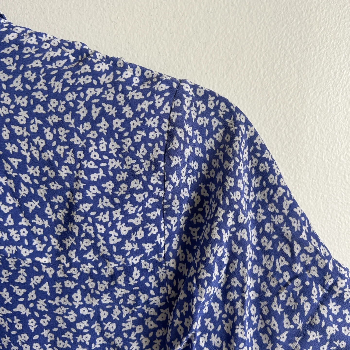 Everlane Silk Top - Floral Print image indicator(4)
