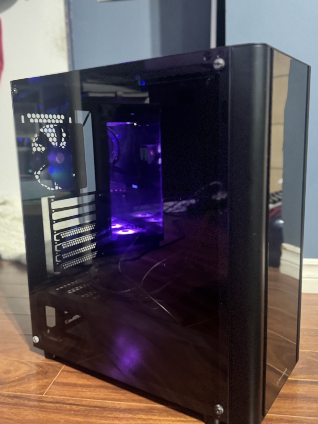 Thermaltake V250 Computer Case