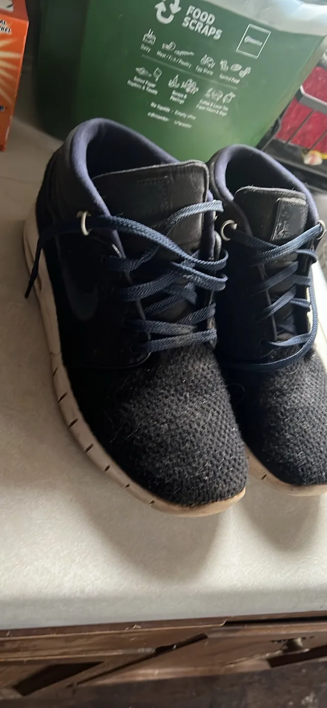 Nike High-Top Sneakers image indicator(2)