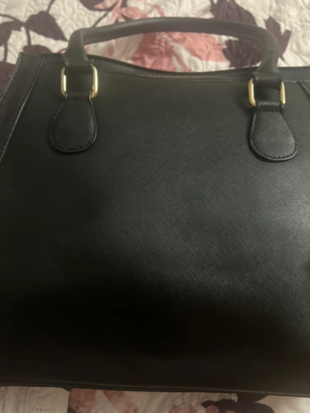 Michael Kors Black Handbag image indicator(4)
