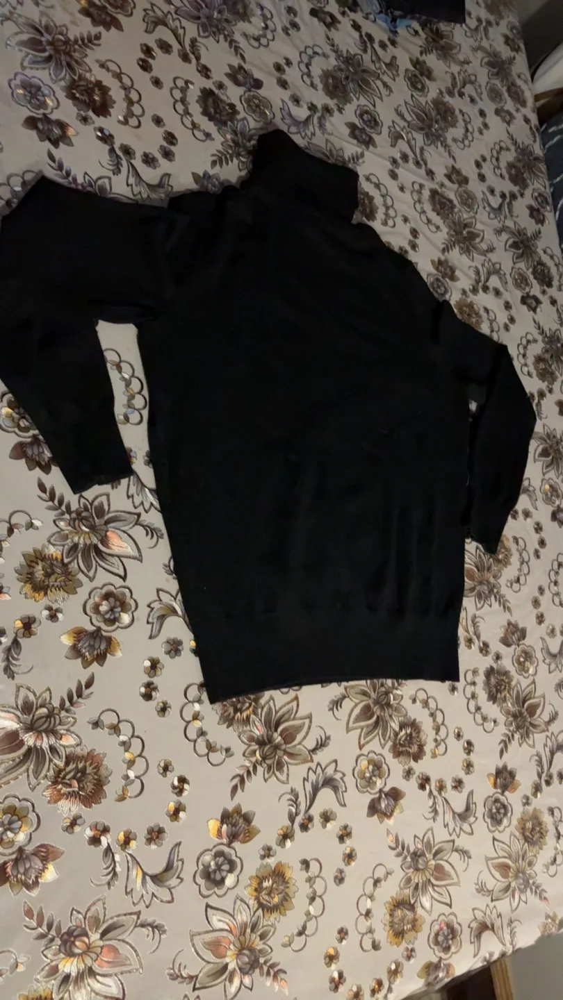 Woolen Bloom Black Turtleneck Sweater thumbnail