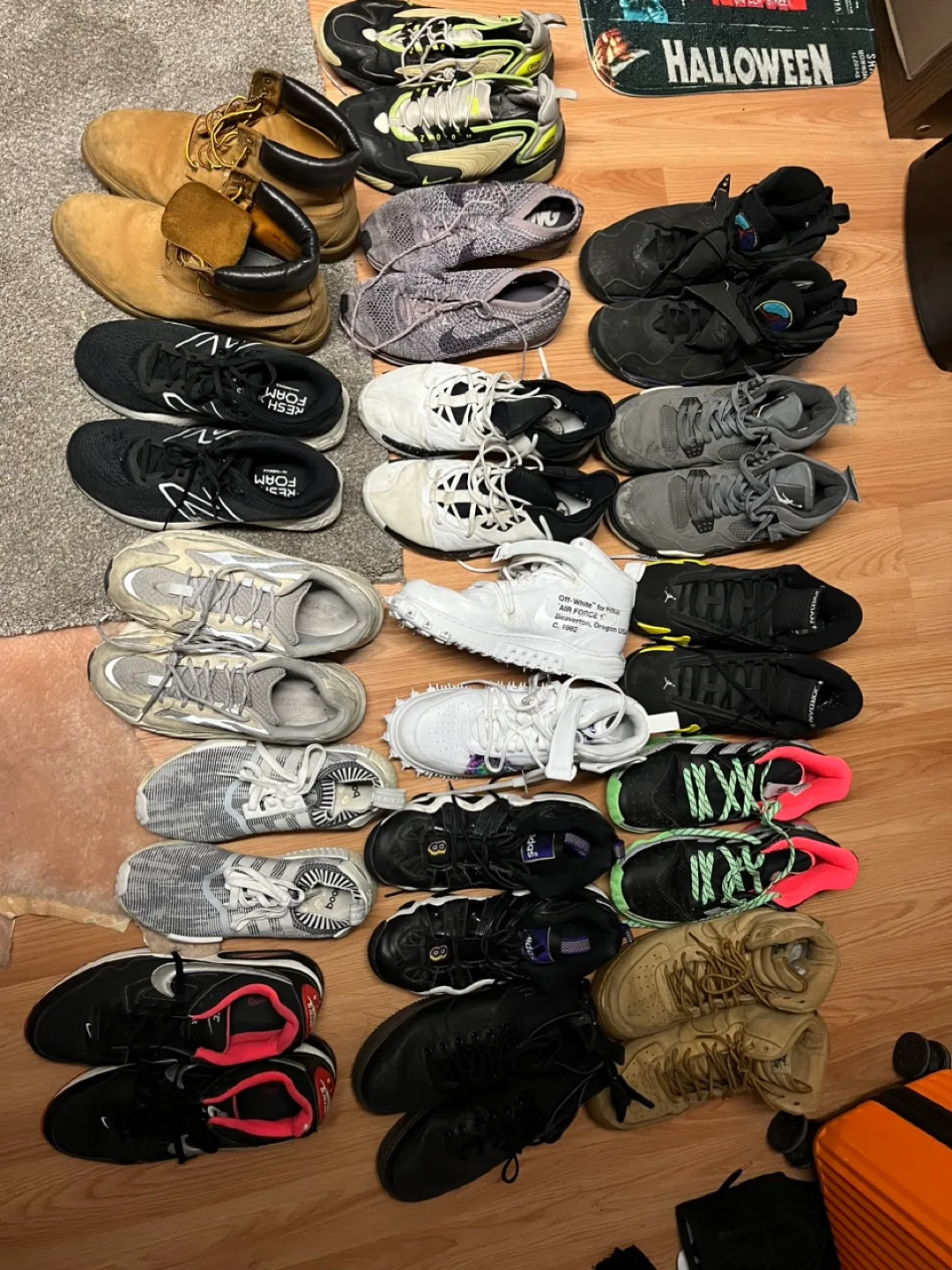 Assorted Footwear Bundle NIKE ADIDAS JORDAN thumbnail