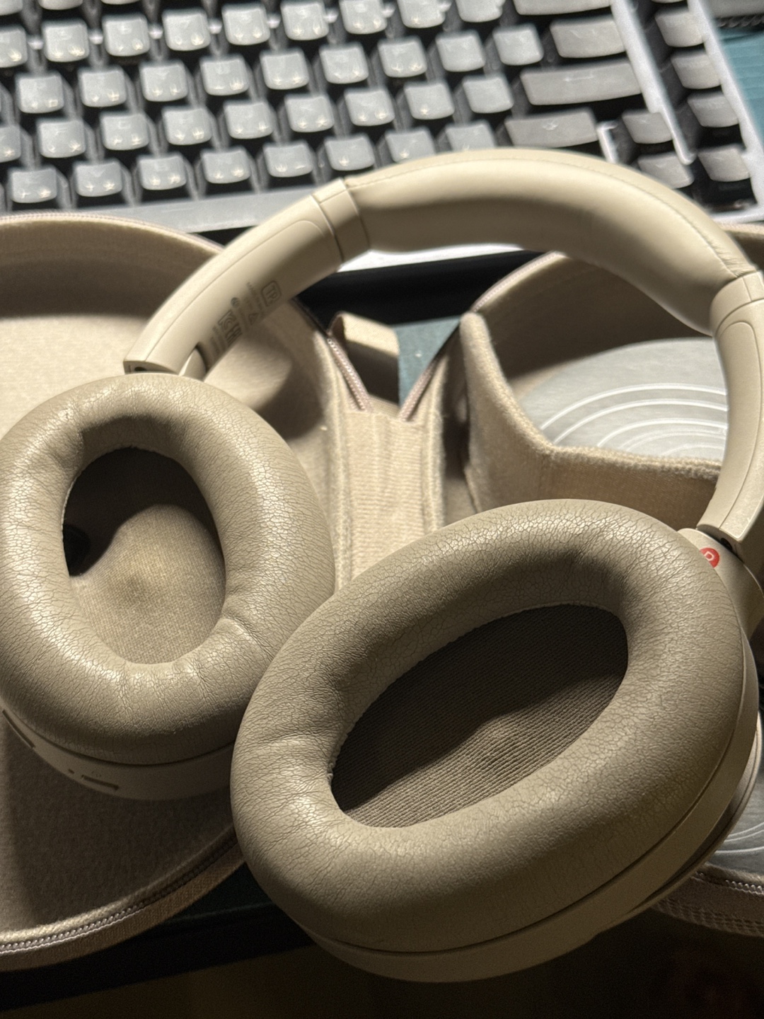 Sony WH-1000XM4 Headphones
