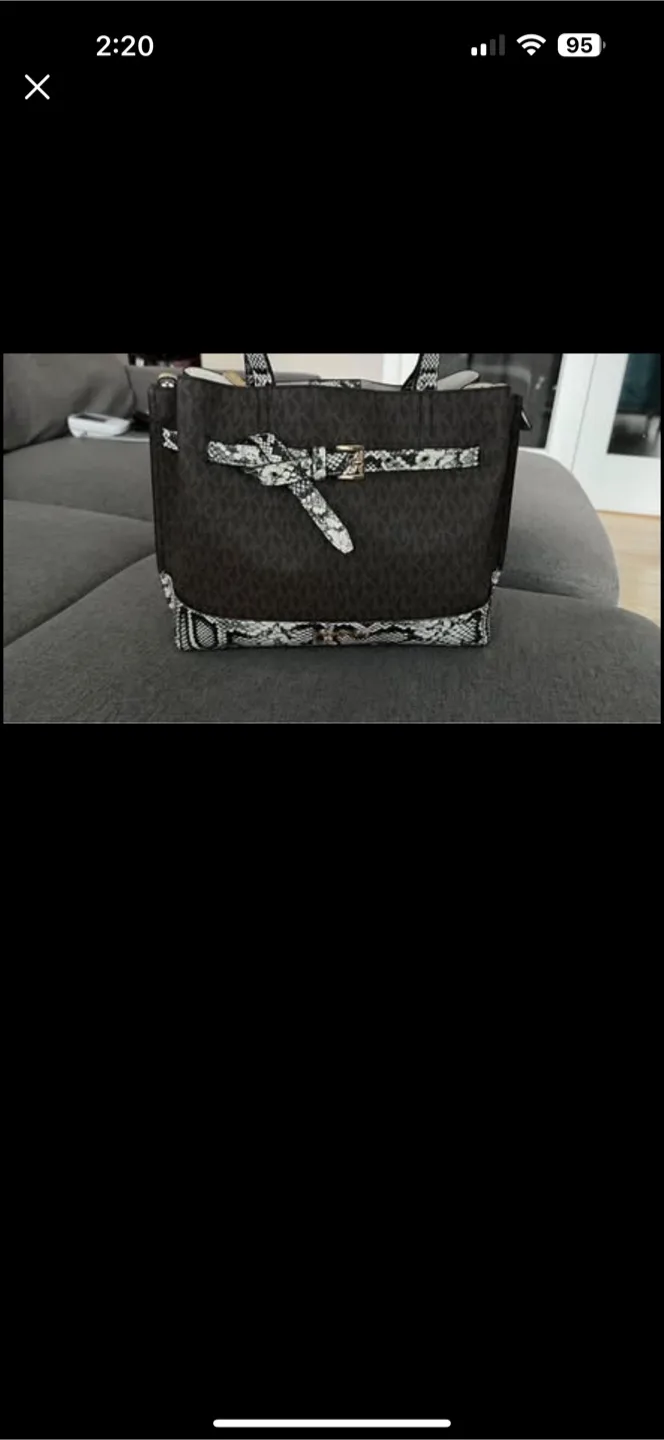 Michael Kors Handbag thumbnail
