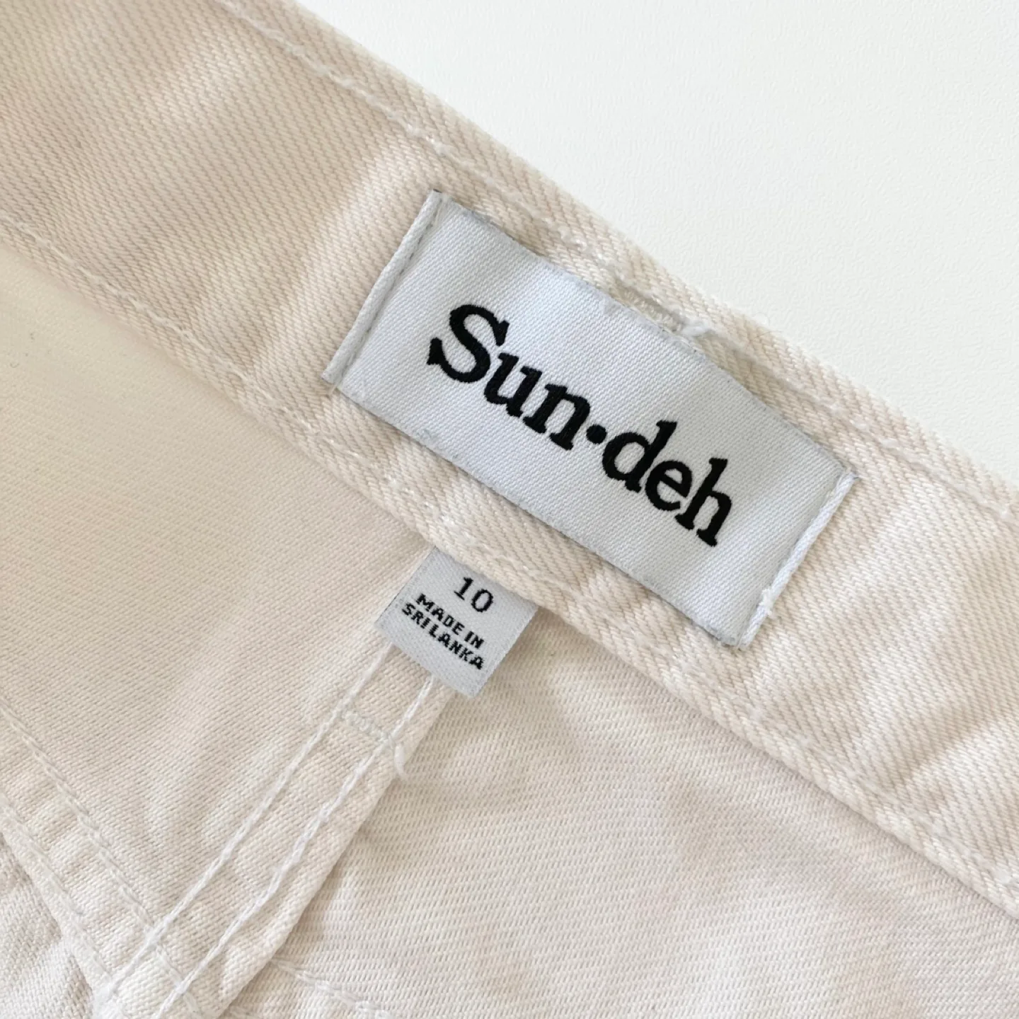 Aritzia Sun Deh Jeans image indicator(6)