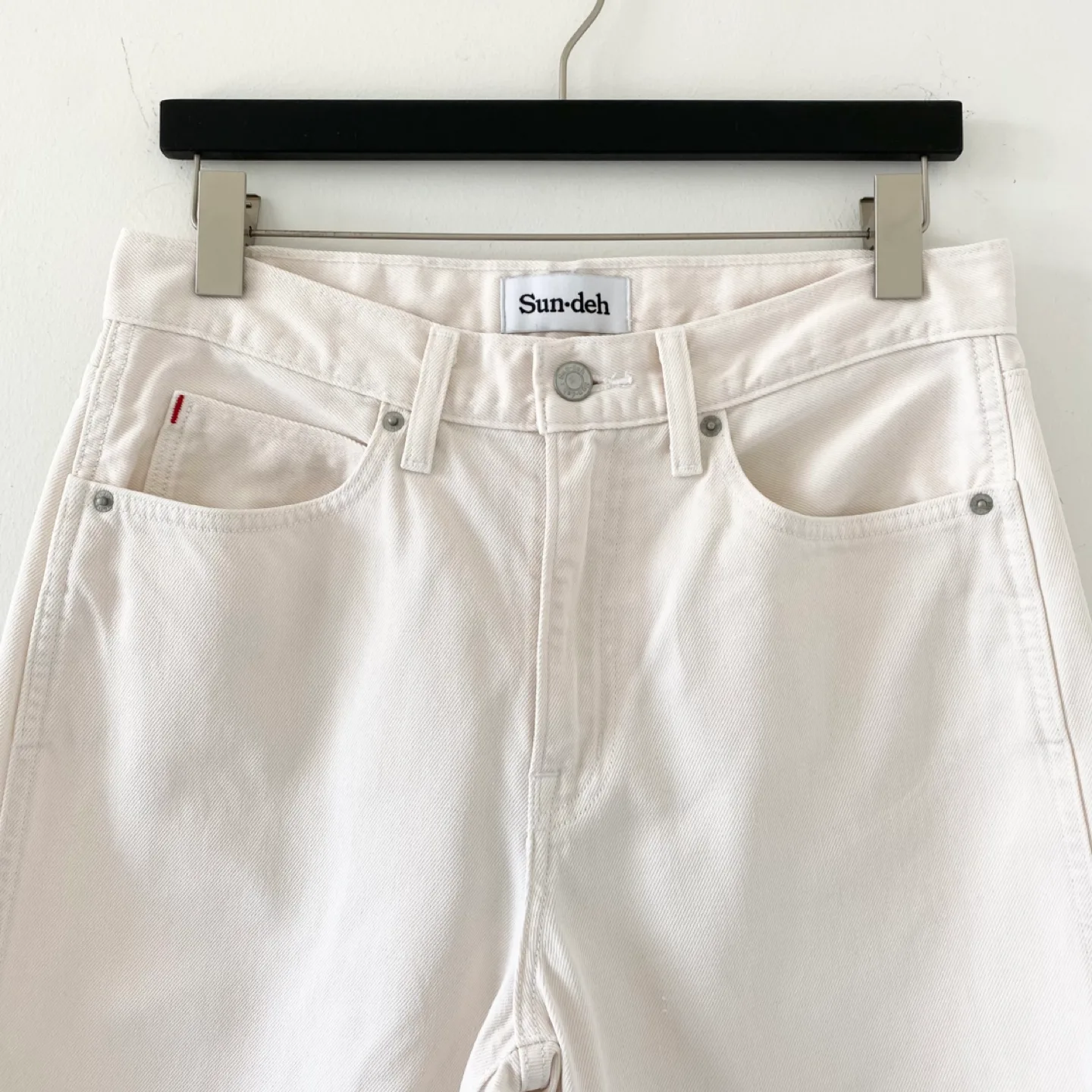 Aritzia Sun Deh Jeans image indicator(3)