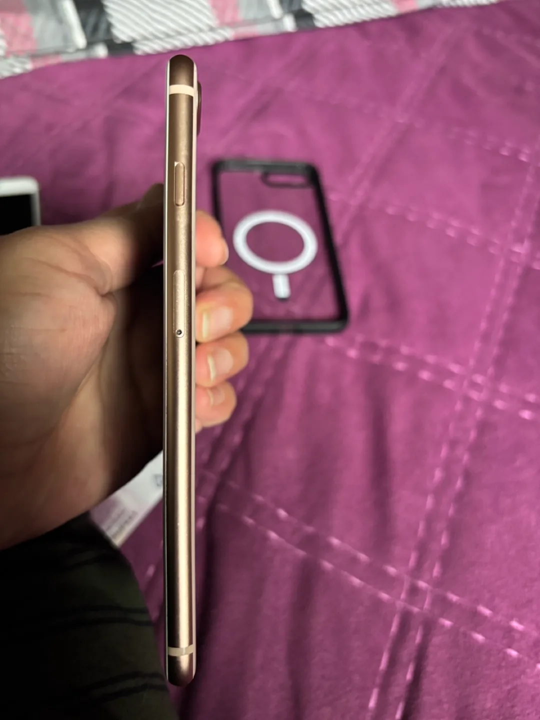 Apple iPhone 8 Plus image indicator(4)