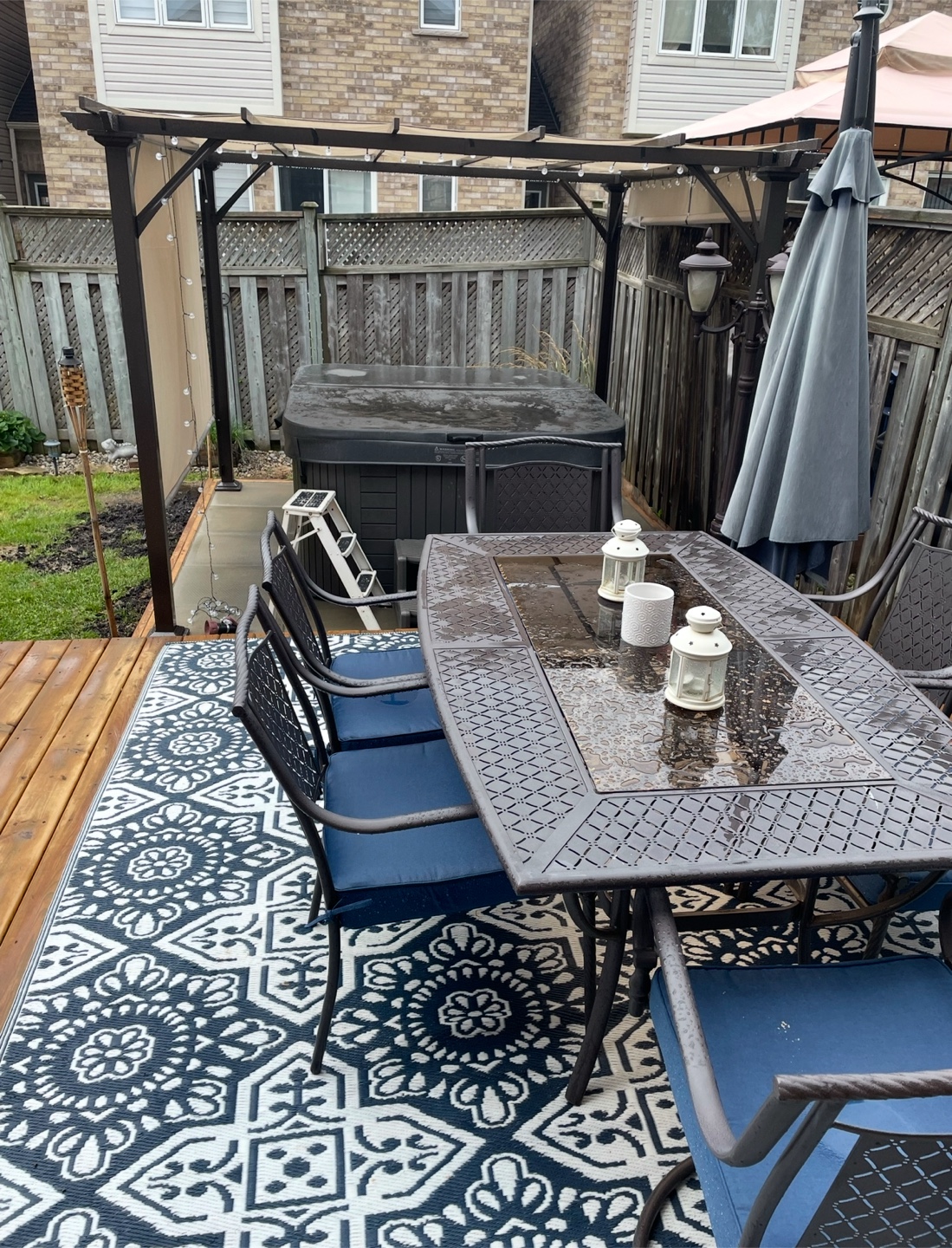 Patio Umbrella Base and Umbrella Set
