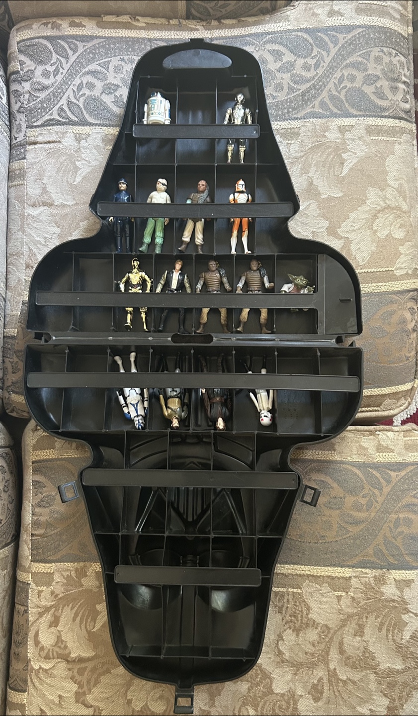 Star Wars Darth Vader Case and Action Figures - photo 2