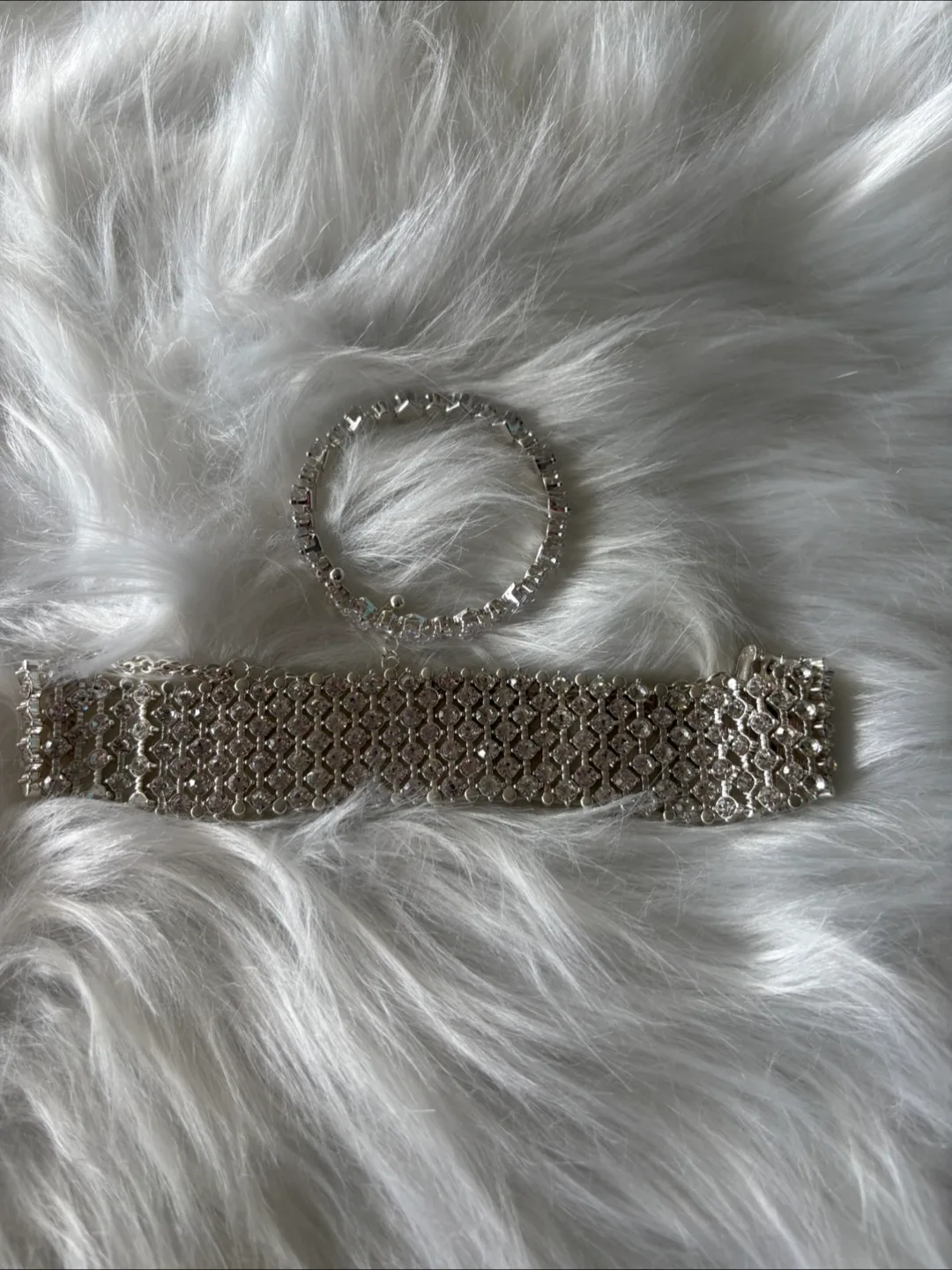 Elegant Silver Bracelet and Choker Set image indicator(3)